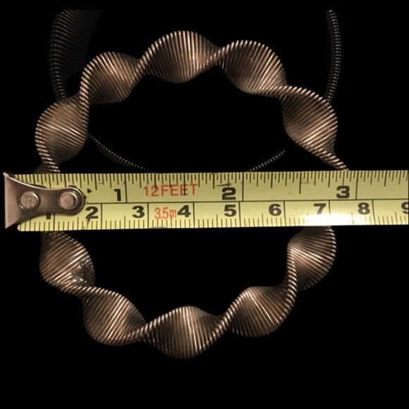 Jewelry - Vintage Slinky Like Metal Coil Stretchy Bracelets - Picture 7 of 8
